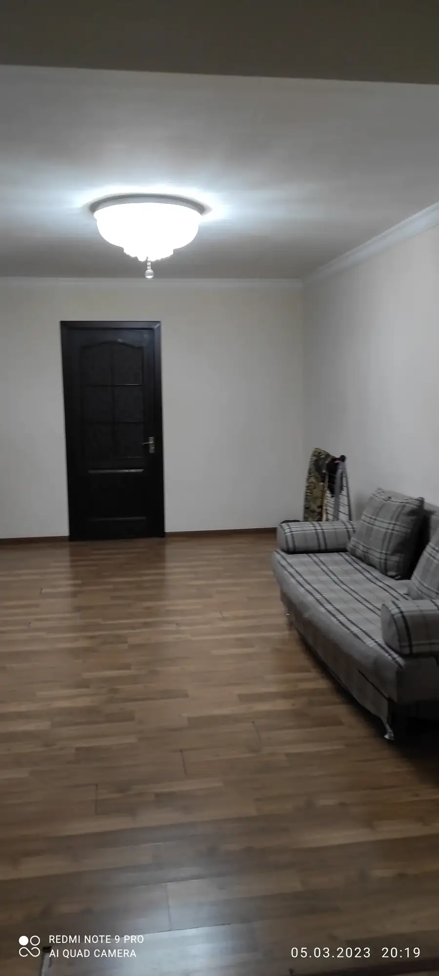 2 xonali kvartira sotiladi − 49 m²