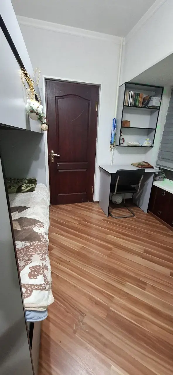 3 xonali kvartira sotiladi − 67 m²