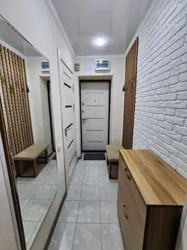 Сдается 2-комнатная квартира − 55 м²