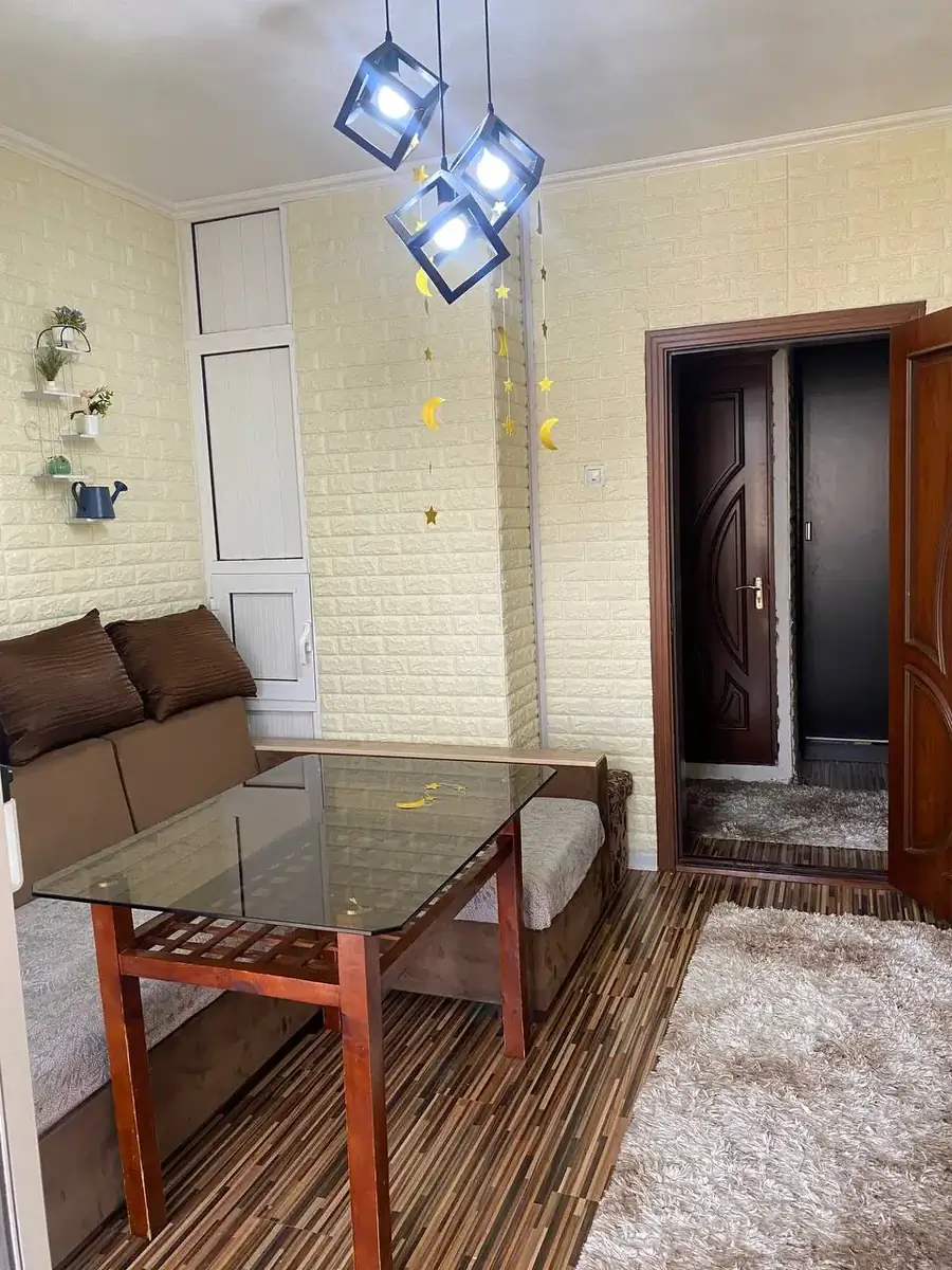 Продается 4-комнатная квартира − 84 м²