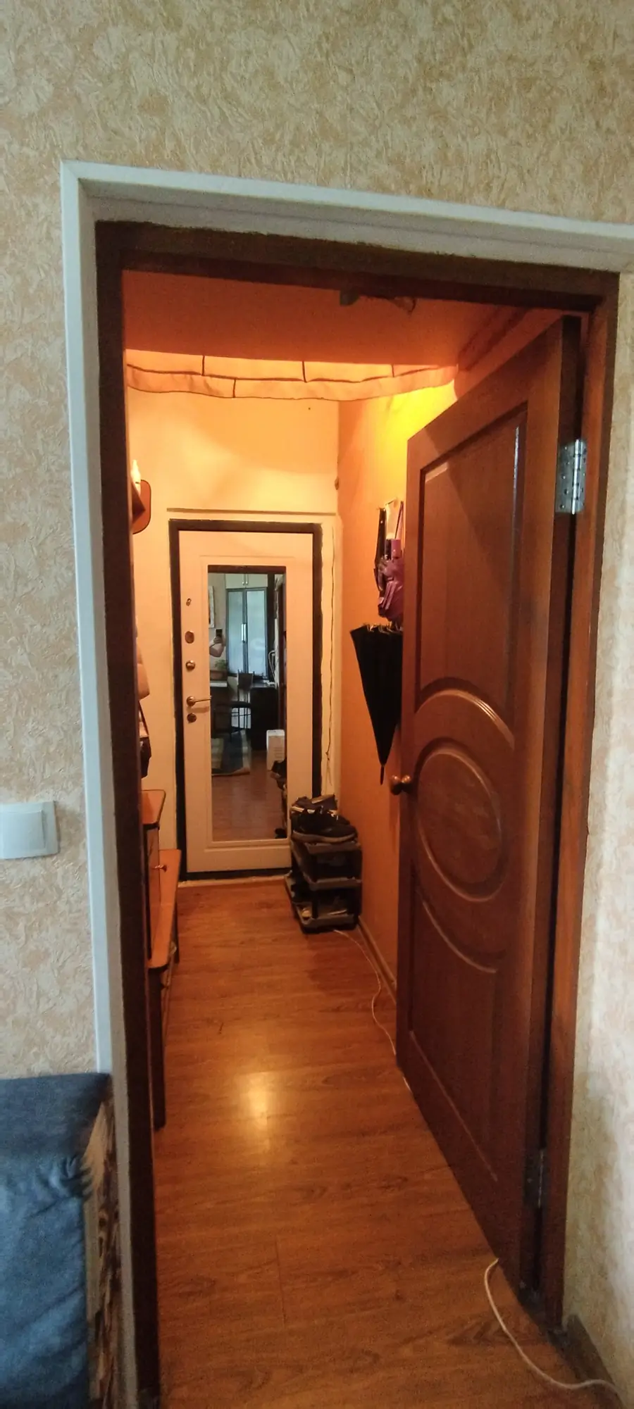 Продается 2-комнатная квартира − 53 м²