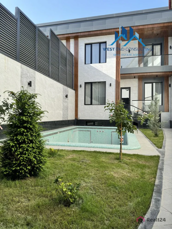 Ijaraga 2 qavatli uy − 470 m²