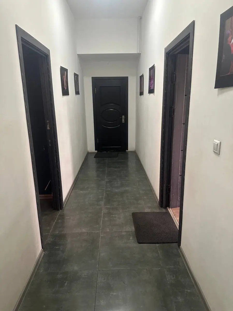 Ijaraga ofis − 200 m²