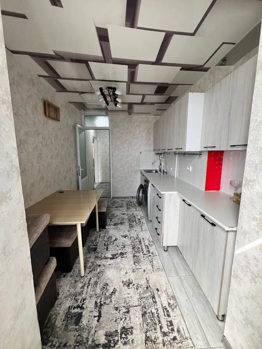 2 xonali kvartira sotiladi − 56 m²