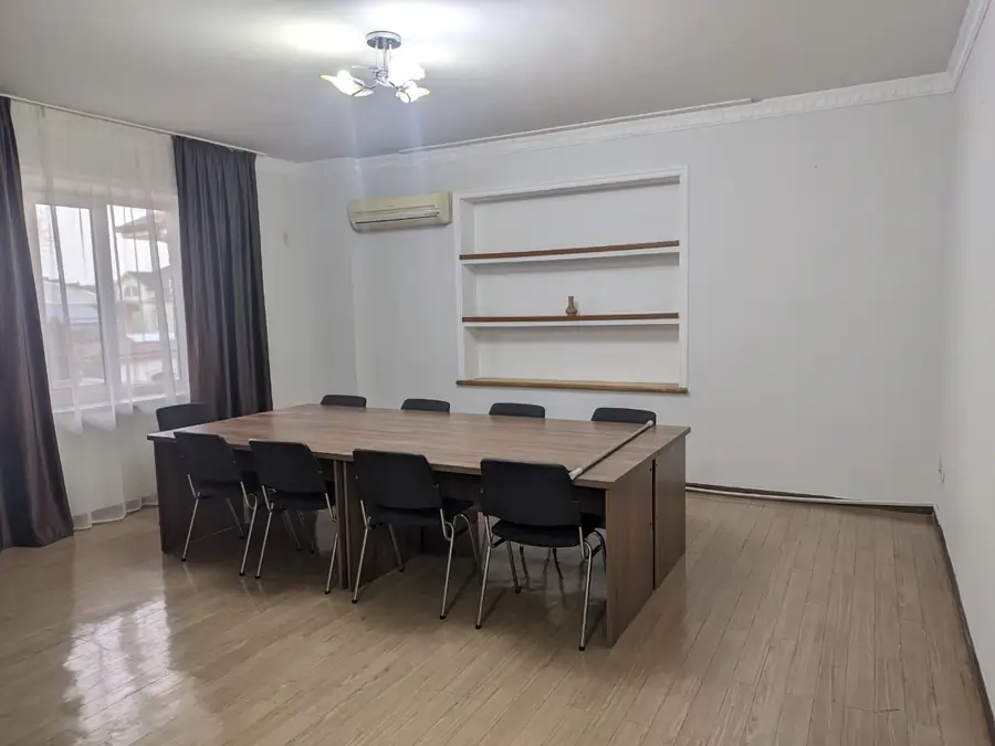 Ijaraga ofis − 400 m²