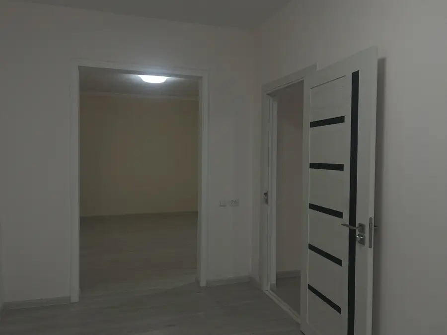 Продается 1-комнатная квартира − 54.8 м²