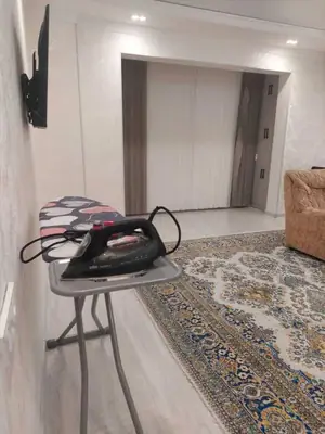 Сдается 2-комнатная квартира − 56 м²