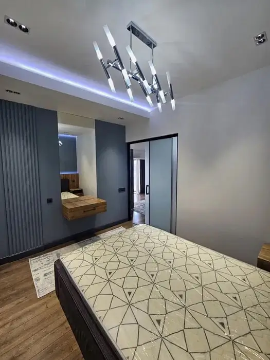 2 xonali kvartira sotiladi − 49 m²
