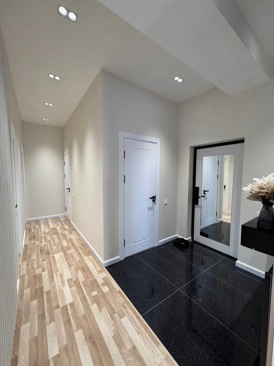 Продается 3-комнатная квартира − 89 м²