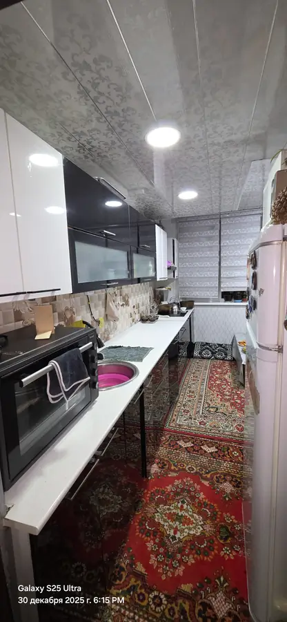 Продается Более 5-комнатная квартира − 103 м²