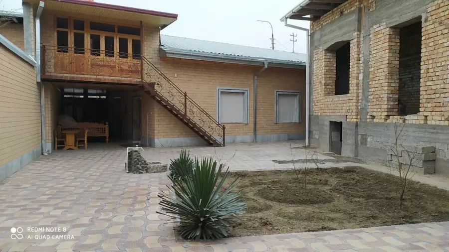 2 qavatli uy sotiladi − 36 m²