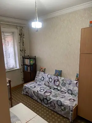 3 xonali kvartira sotiladi − 70 m²