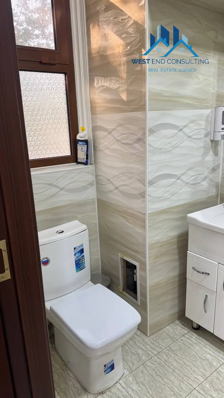Ijaraga ofis − 300 m²