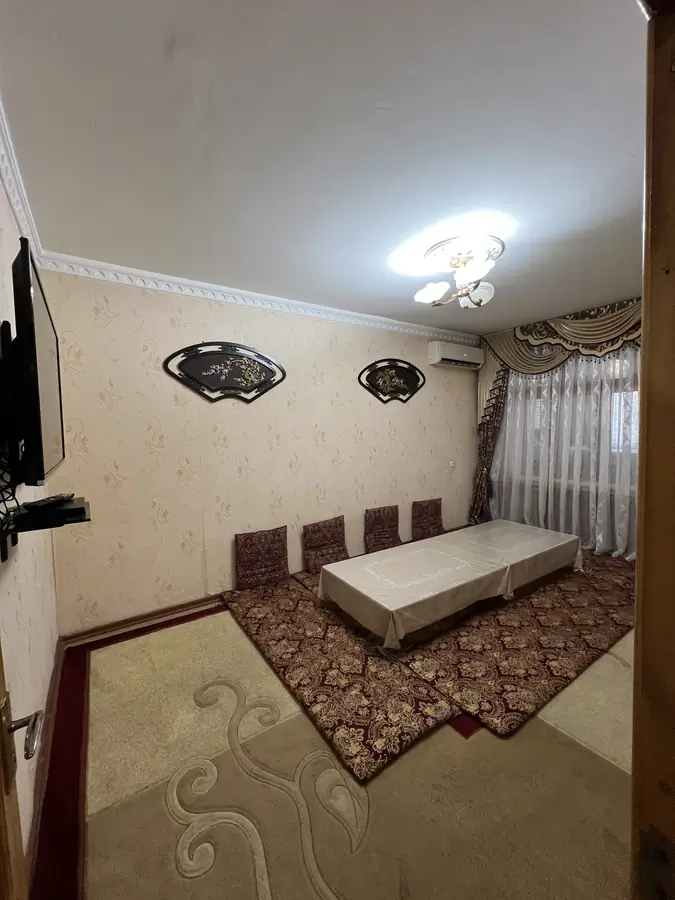 Продается 3-комнатная квартира − 70 м²