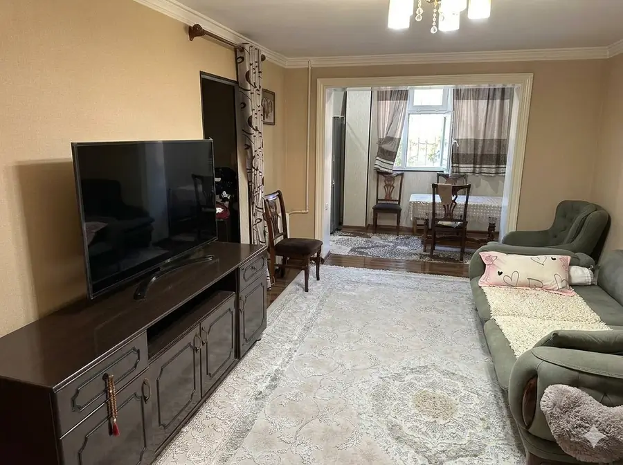 Продается 2-комнатная квартира − 55 м²