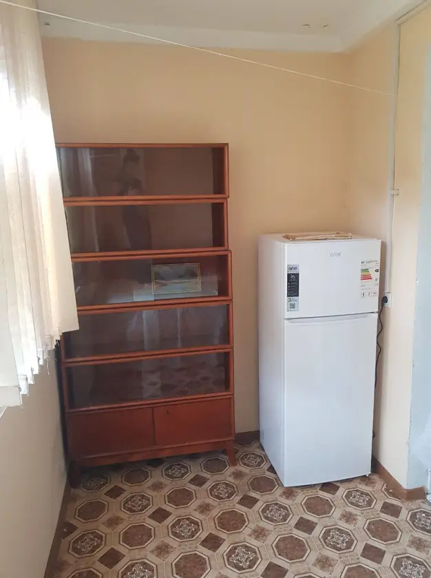 3 xonali kvartira sotiladi − 67 m²