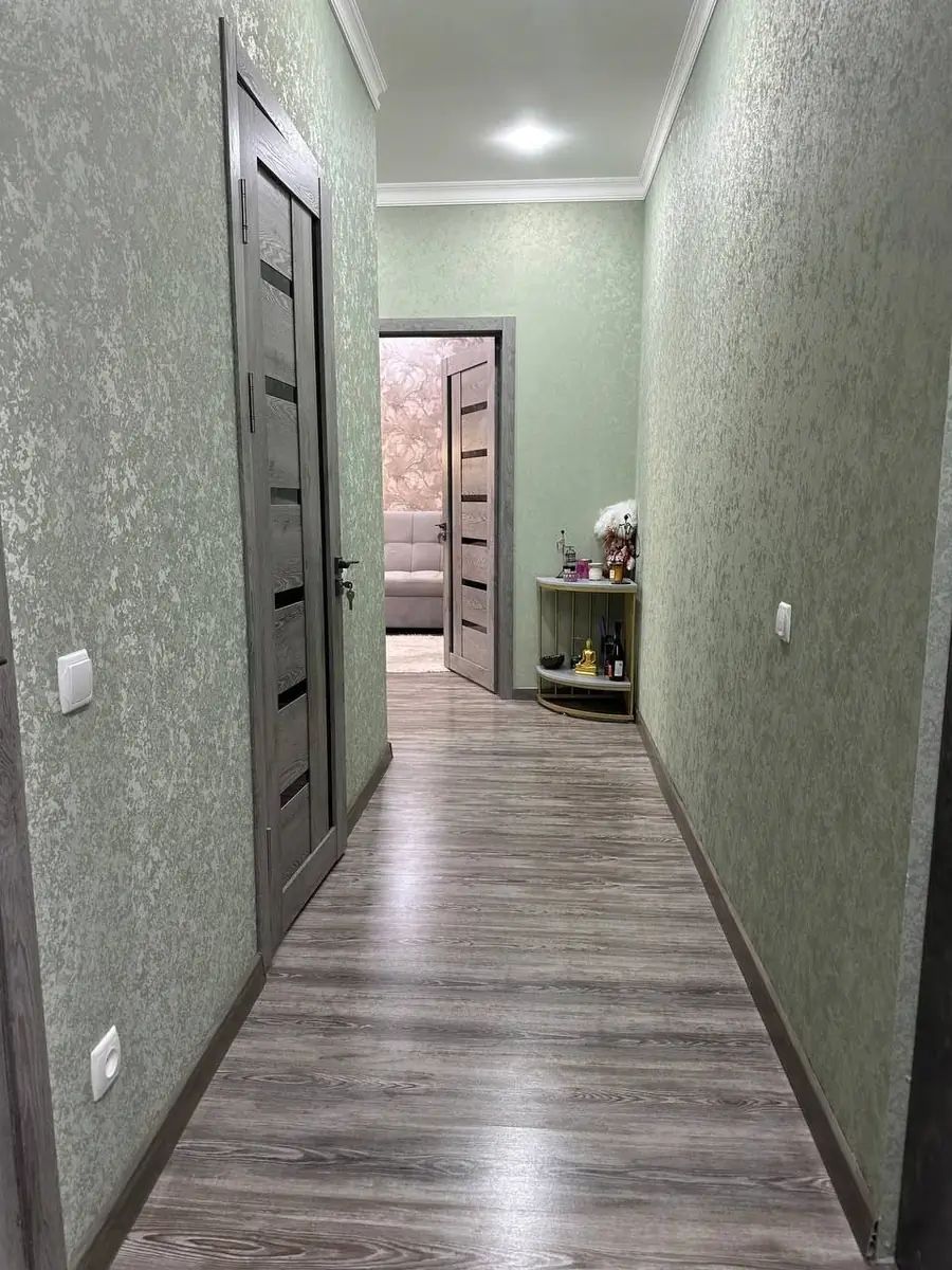 Продается 3-комнатная квартира − 97 м²