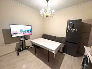2 xonali kvartira sotiladi − 70 m²