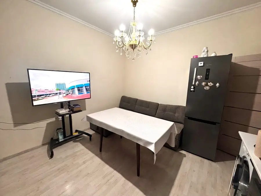 2 xonali kvartira sotiladi − 70 m²