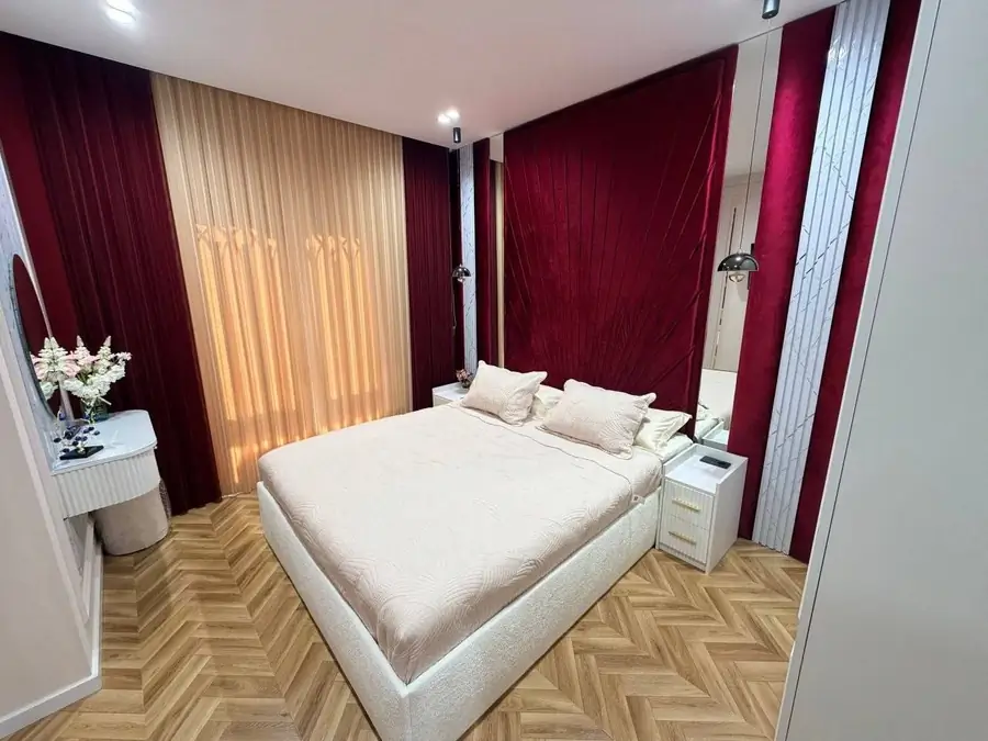 2 xonali kvartira sotiladi − 63 m²