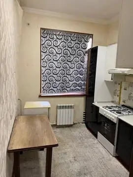 2 xonali kvartira sotiladi − 42 m²