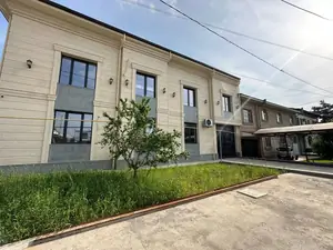Ofis − 1000 m², 2/4 qavat