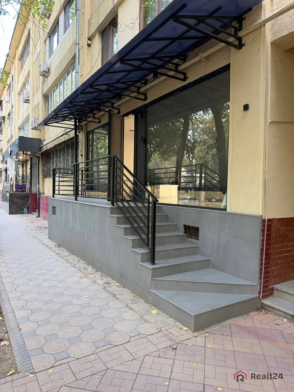 Ofis − 115 m², 1/4 qavat