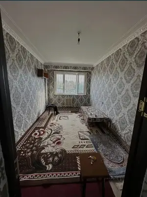 2 xonali kvartira sotiladi − 42 m²