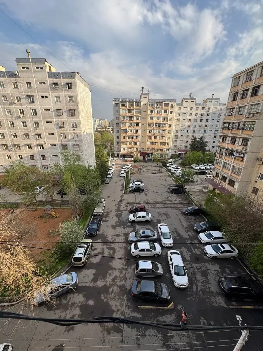3 xonali kvartira sotiladi − 78 m²