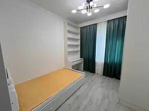 Сдается 3-комнатная квартира − 83 м²