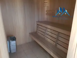 Ijaraga 3 qavatli uy − 350 m²