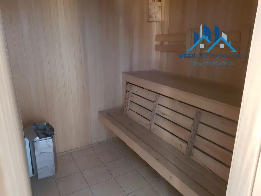 Ijaraga 3 qavatli uy − 350 m²