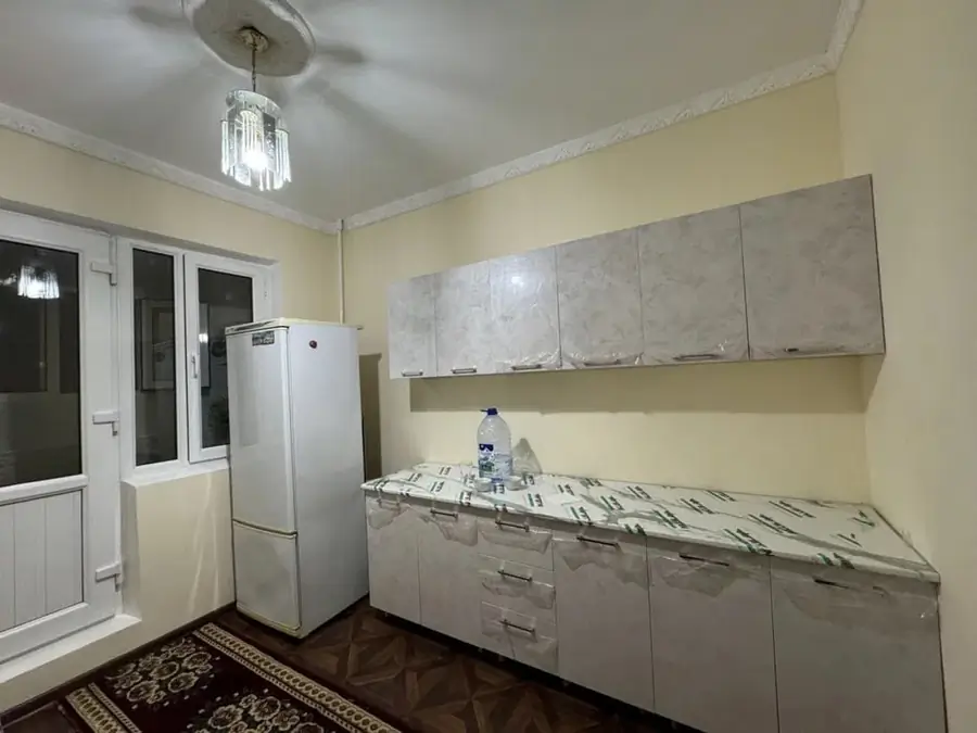 Ijaraga 4 xonali kvartira − 98 m²