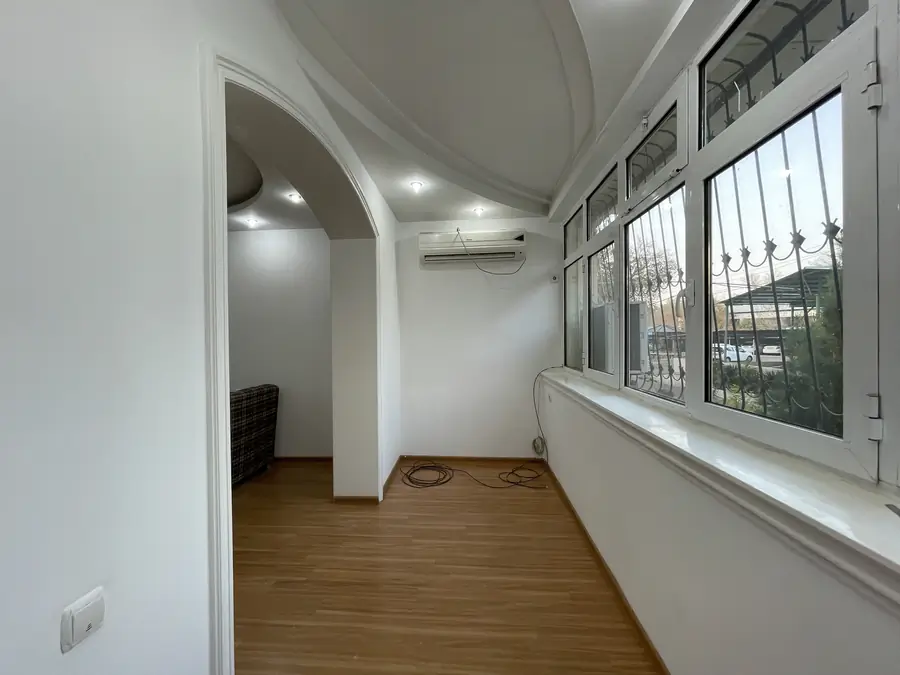 Ofis sotiladi − 93 m²