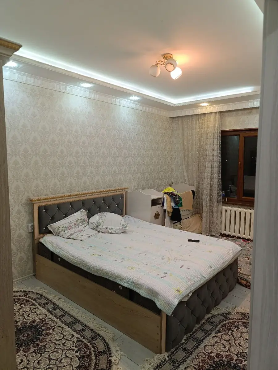 Продается 4-комнатная квартира − 91.5 м²