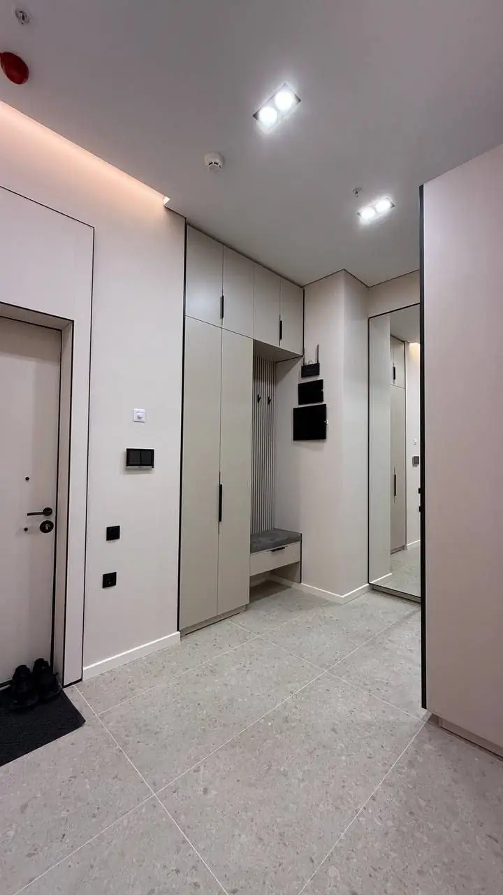 Сдается 2-комнатная квартира − 60 м²