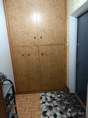 Продается 4-комнатная квартира − 116 м²