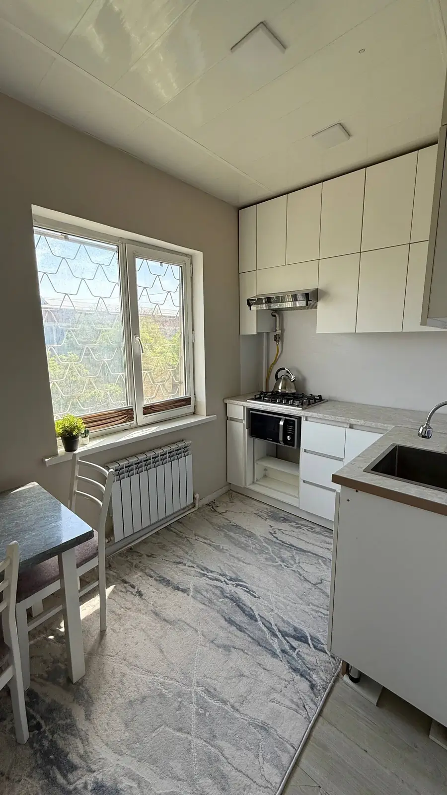 1 xonali kvartira sotiladi − 38 m²