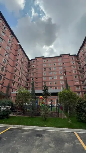 2 xonali kvartira sotiladi − 65 m²