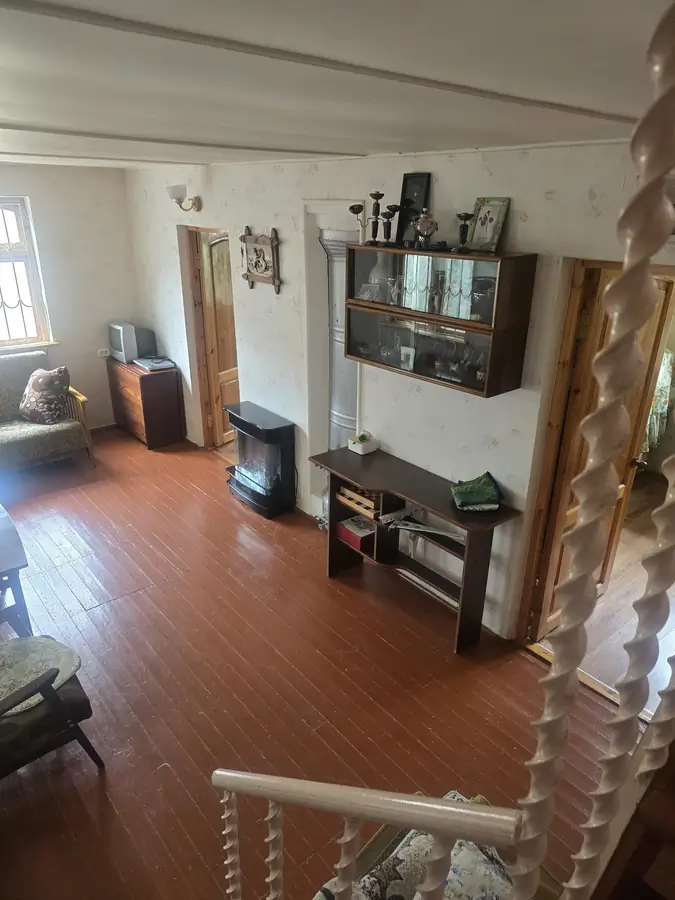 2 qavatli uy sotiladi − 100 m²