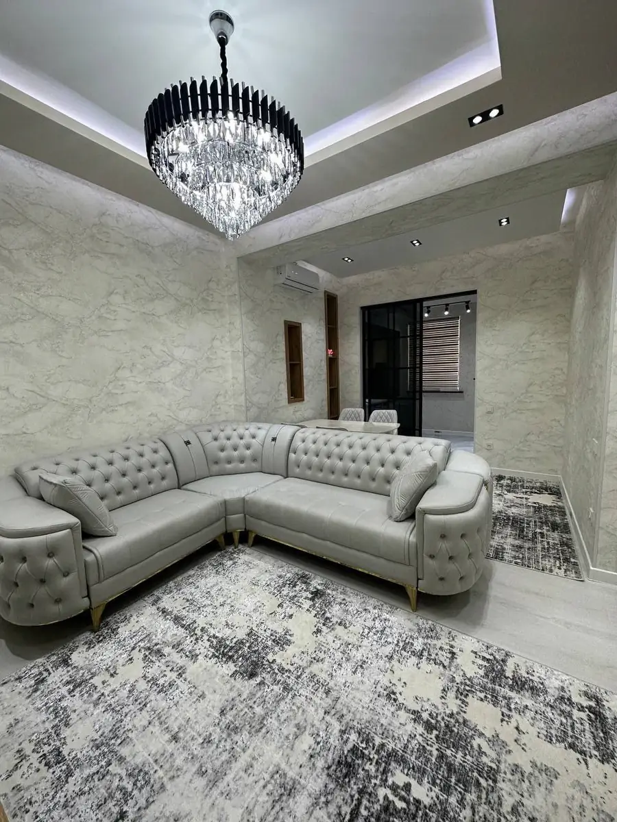 Сдается 2-комнатная квартира − 60 м²