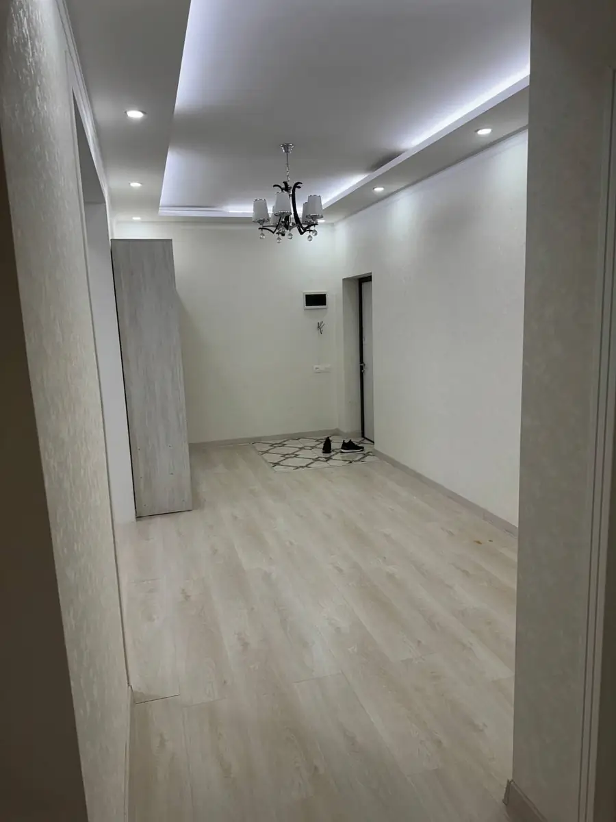 Сдается 3-комнатная квартира − 100 м²