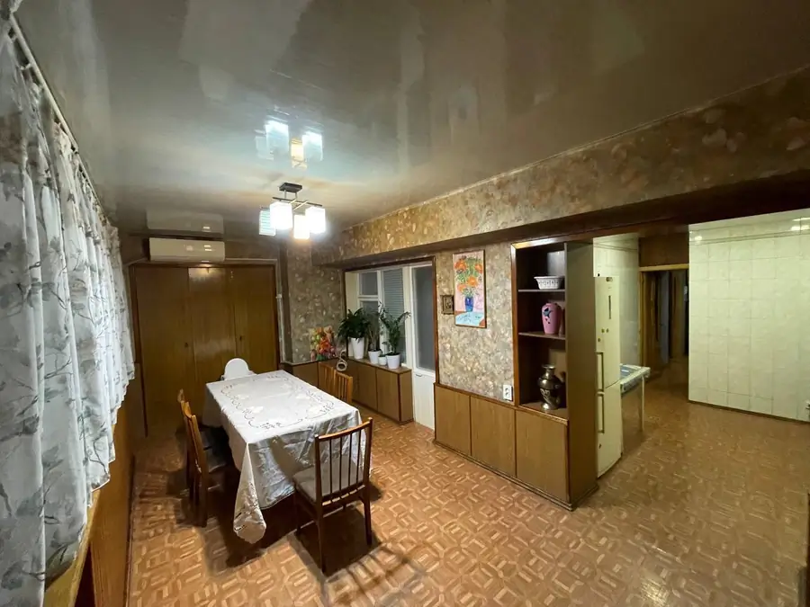 Ijaraga 4 xonali kvartira − 100 m²