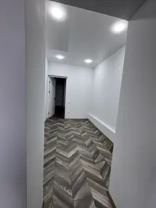 3 xonali kvartira sotiladi − 70 m²