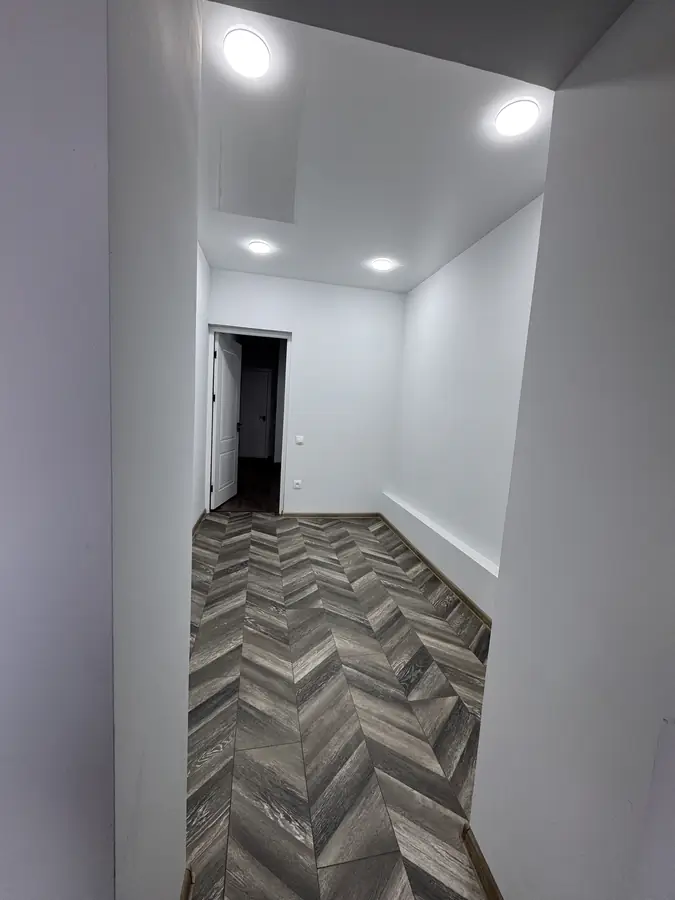3 xonali kvartira sotiladi − 70 m²