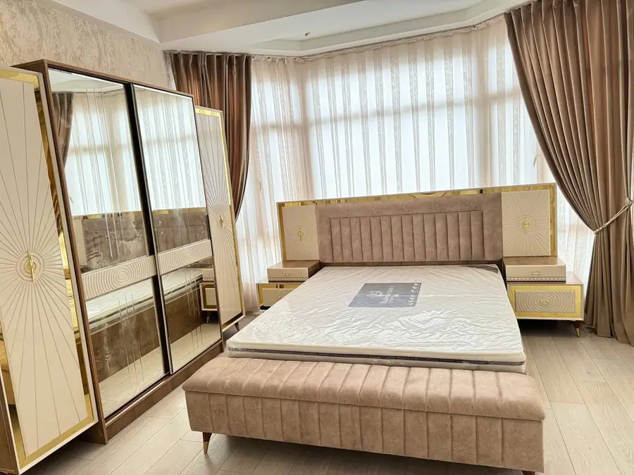 Ijaraga 4 qavatli uy − 350 m²