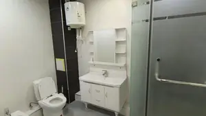 Сдается 2-комнатная квартира − 65 м²