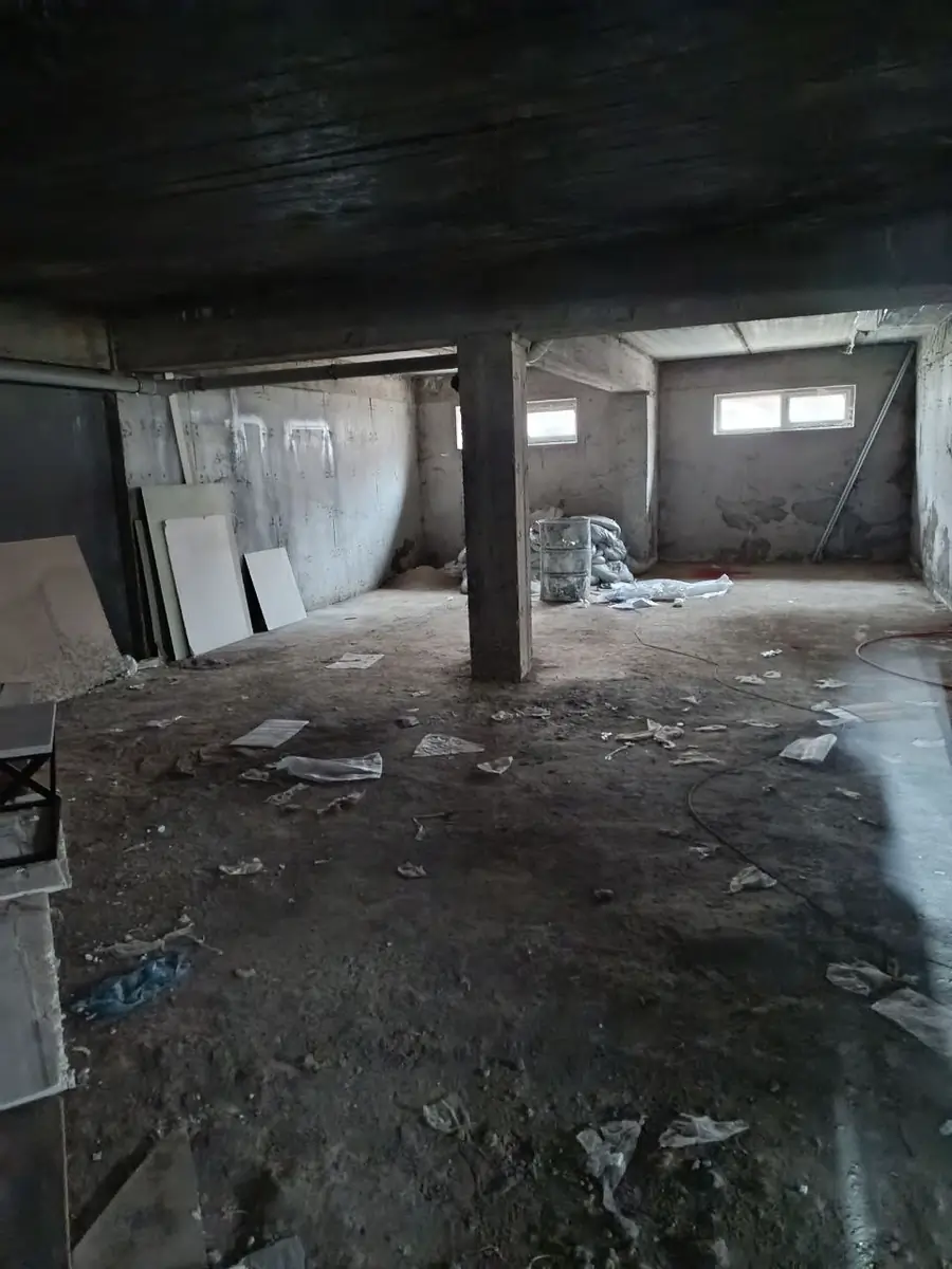Более 5 xonali kvartira sotiladi − 329 m²