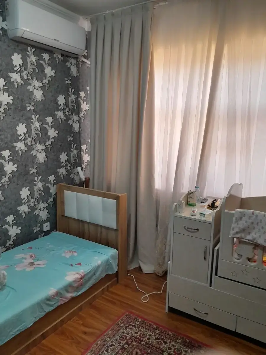 2 xonali kvartira sotiladi − 58 m²