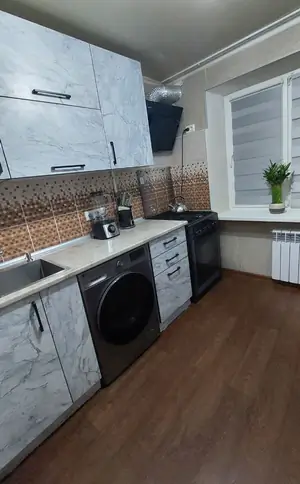 2 xonali kvartira sotiladi − 36 m²